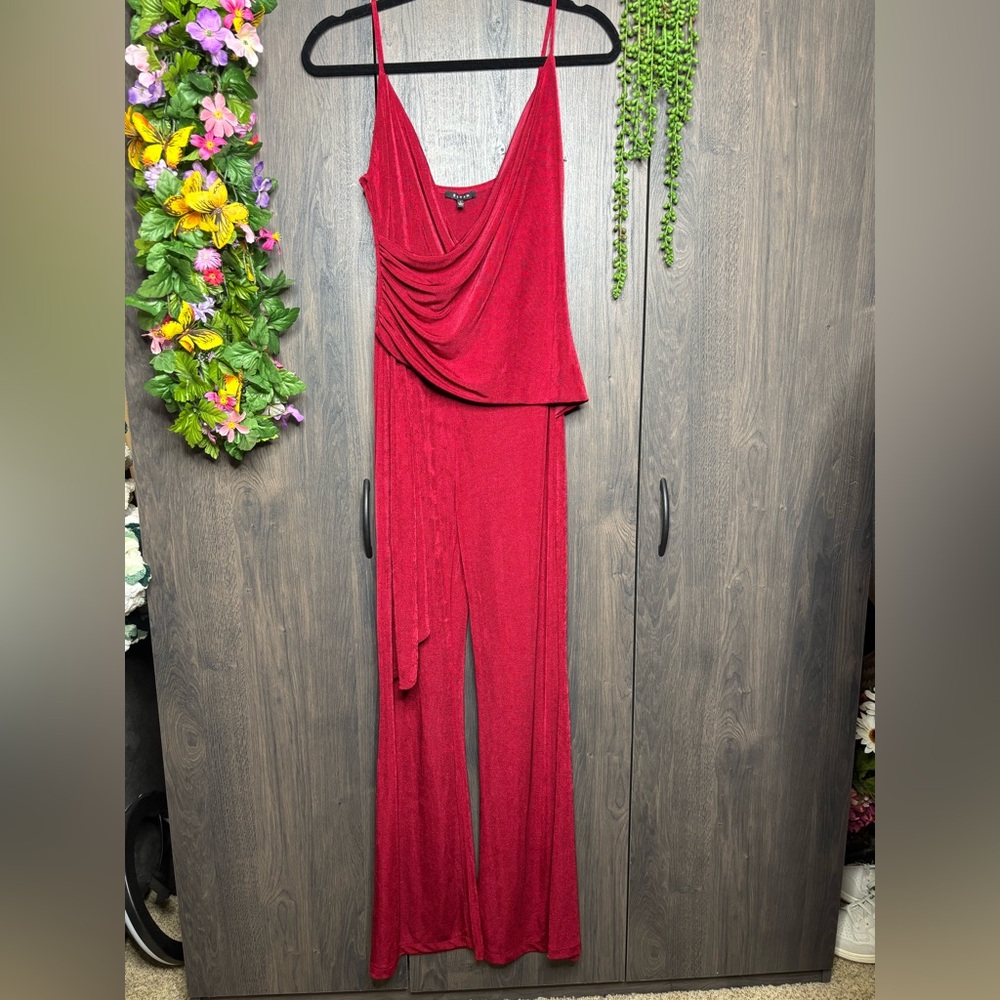 🌼3/$30🌼 NWOT Rethm Elegant Red Draped Jumpsuit Size Large